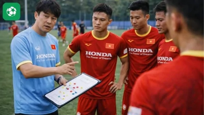 HLV trưởng tuyển Việt Nam thử nghiệm nhân tố mới trong các buổi tập