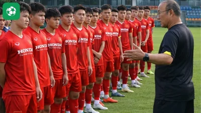 Tuyển Việt Nam chốt danh sách tập trung, nhiều gương mặt mới gây chú ý