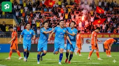 Nam Định vào bán kết Cúp Quốc gia: Hạ Đà Nẵng 2-1 để trở thành đội đầu tiên góp mặt